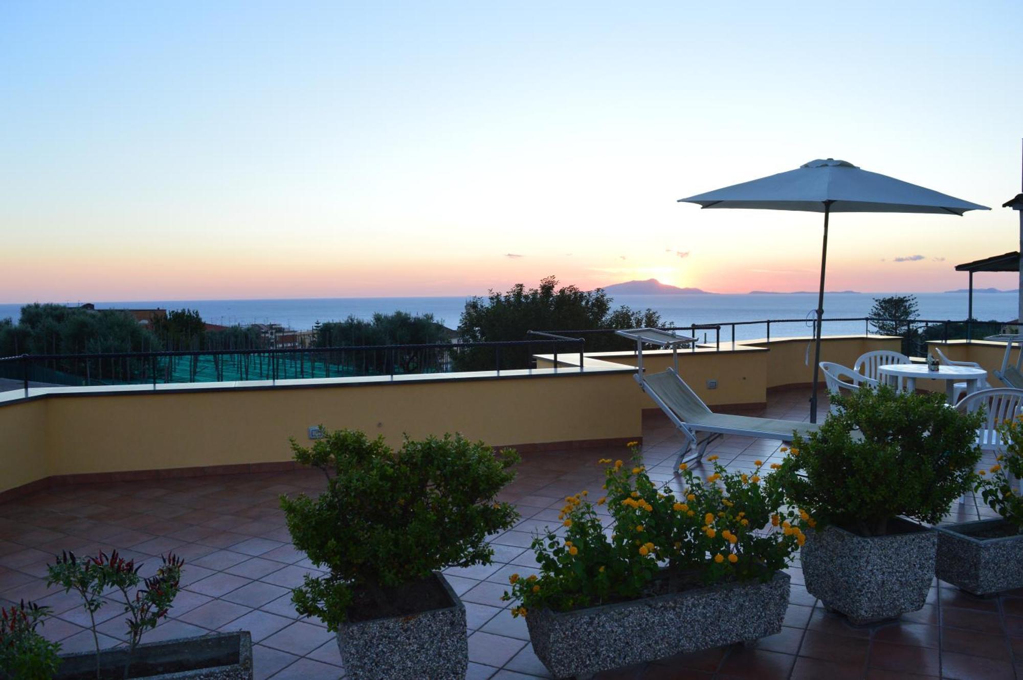 Mary'S Dream - Villa Overlooking Capri And Ischia In Sorrento Peninsula Massa Lubrense Ngoại thất bức ảnh